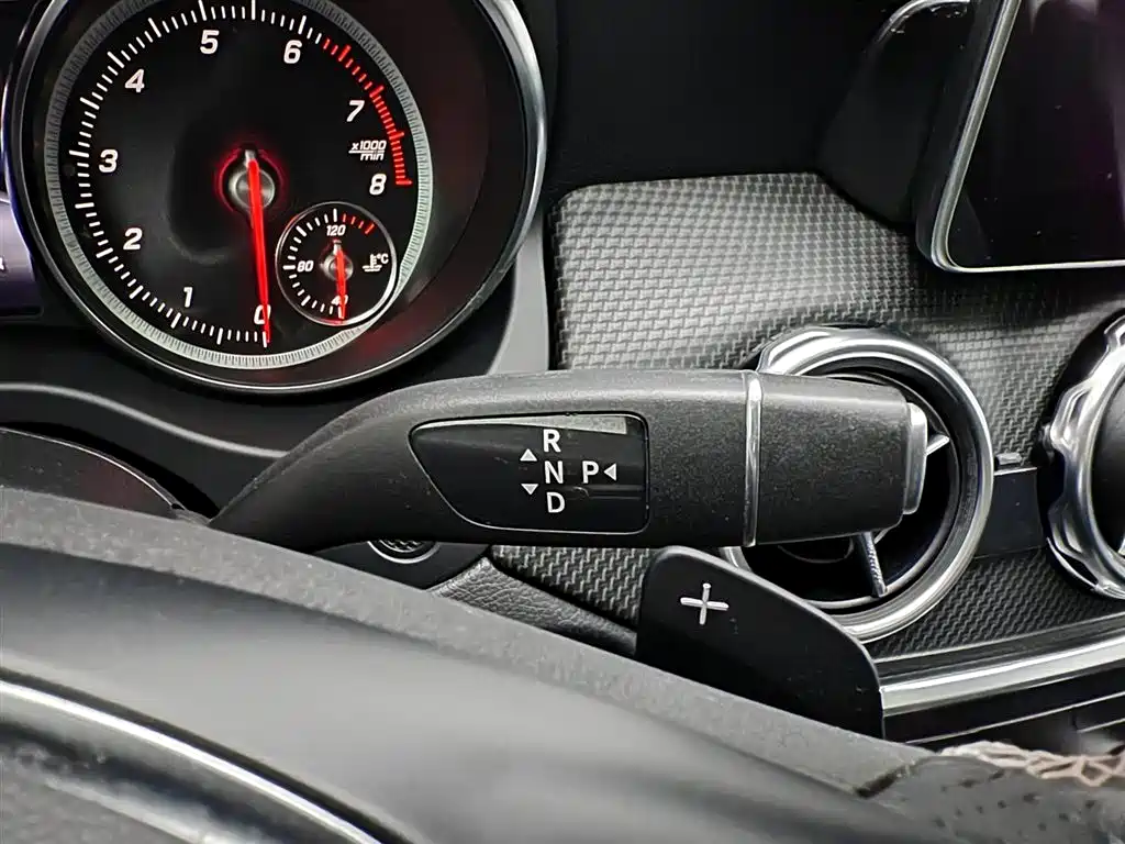Mercedes-Benz GLA 2018 GLA 220 4MATIC Sport фото 13
