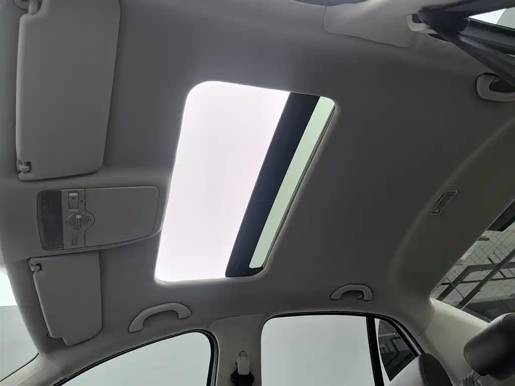 Volkswagen Bora 2014 1.6L Automatic Comfort Edition фото 14