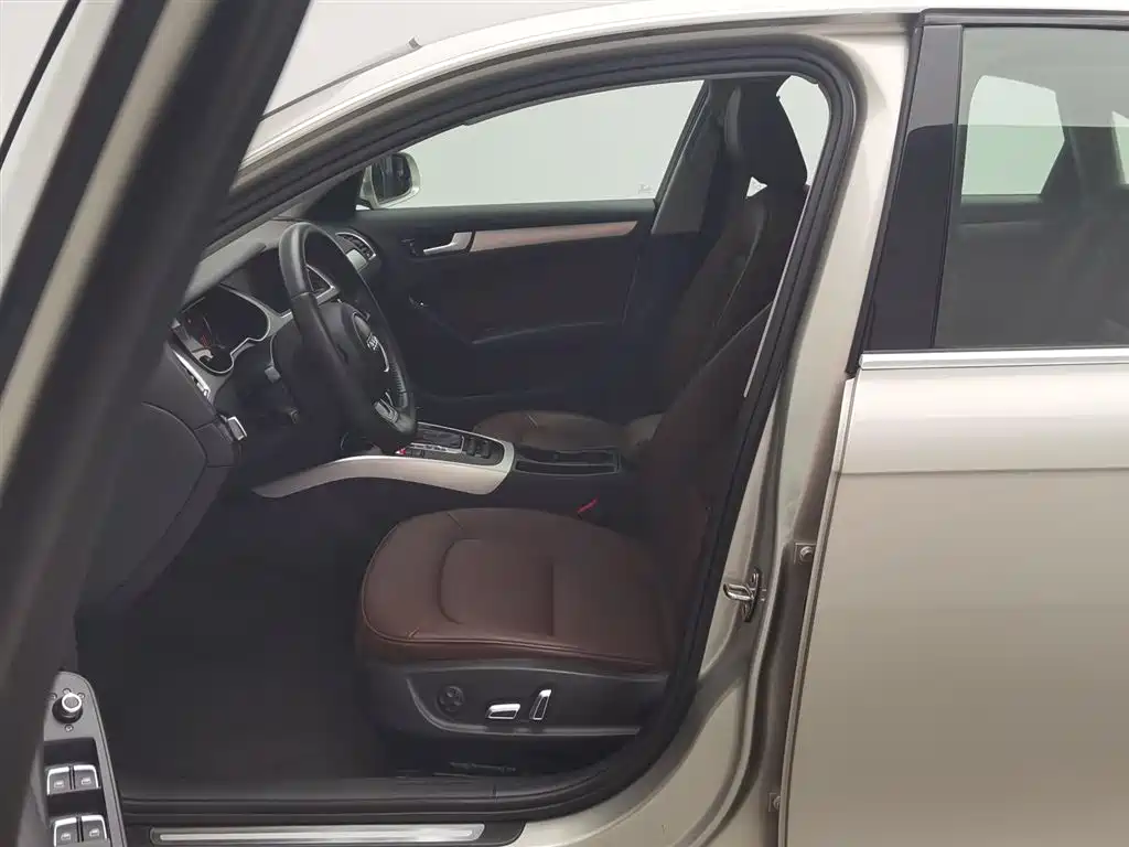 Audi A4L 2015 35 TFSI Auto Standard фото 10