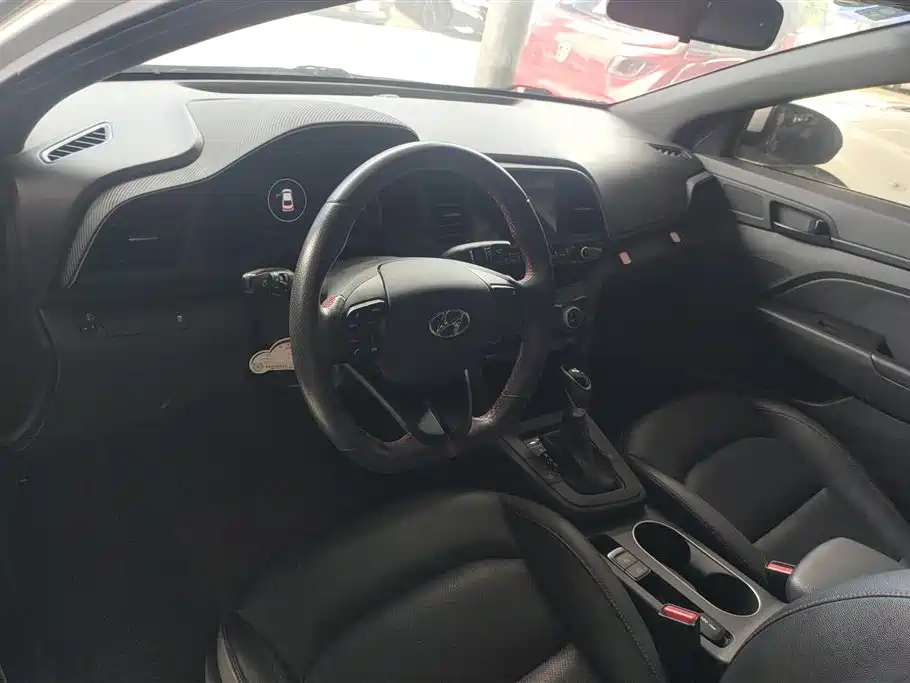 Hyundai Elantra 2020 1.4T DCT Dynamic·Vitality фото 12