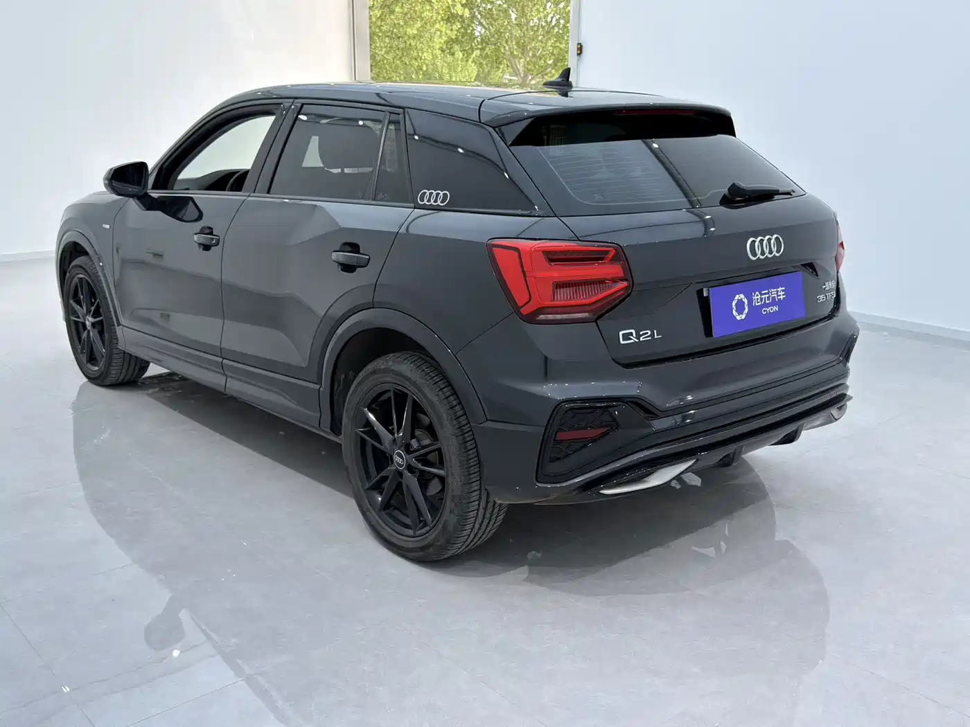AUDI Q2L