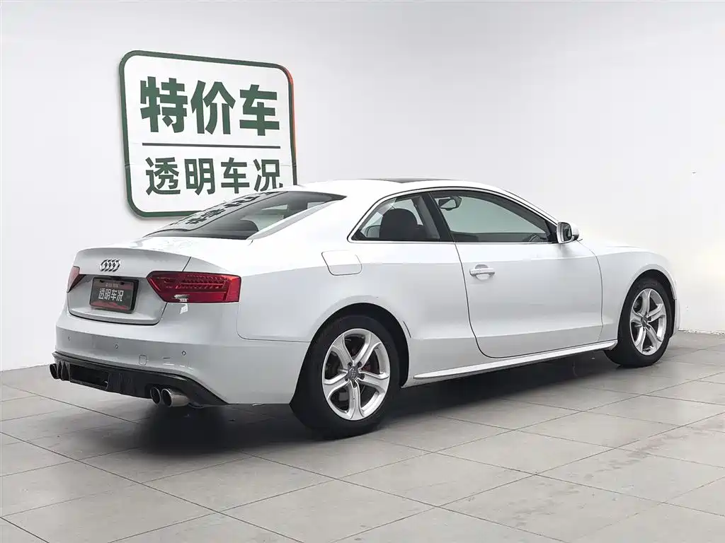 Audi A5 (Import) 2014 Coupe 45 TFSI quattro фото 2