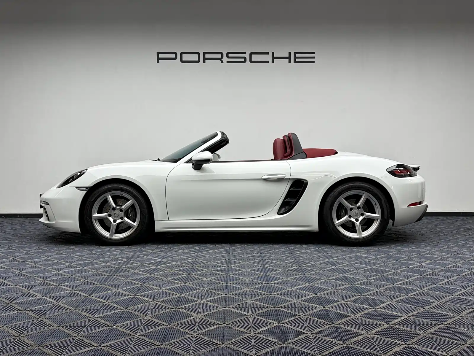 Photo 14 - Porsche 718