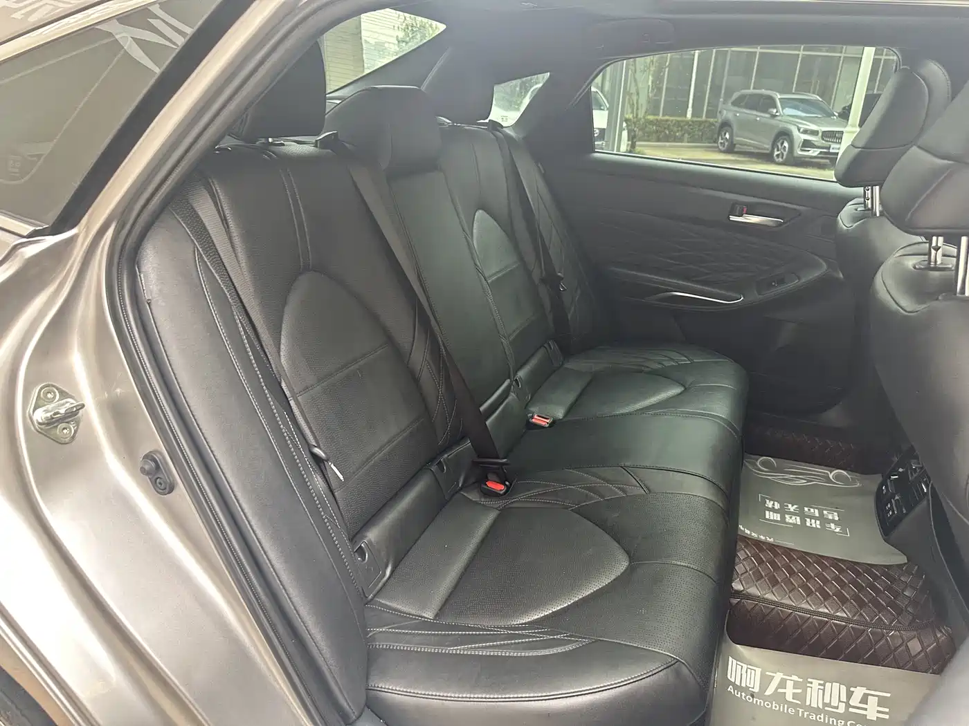 Toyota Avalon 2019 Hybrid 2.5L XLE Premium Edition China VI фото 20