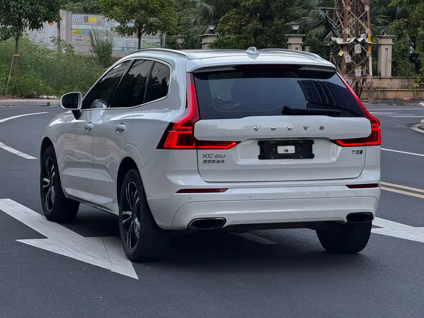 Фото 18 - Volvo XC60