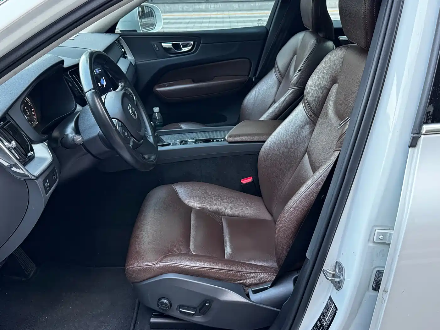 Фото 7 - Volvo XC60