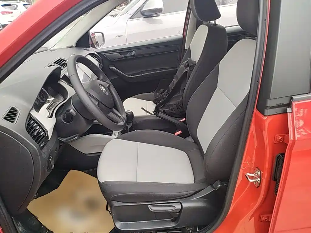 صورة 15 - Škoda Fabia