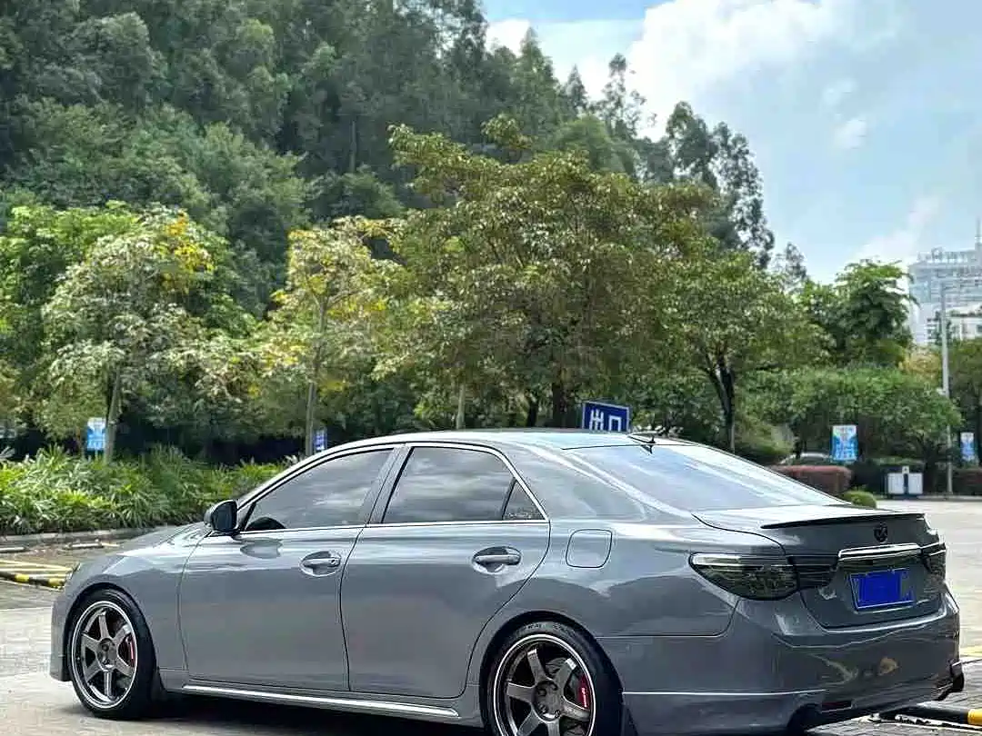 Toyota Reiz 2012 2.5V Grace Elite Styling Edition фото 8