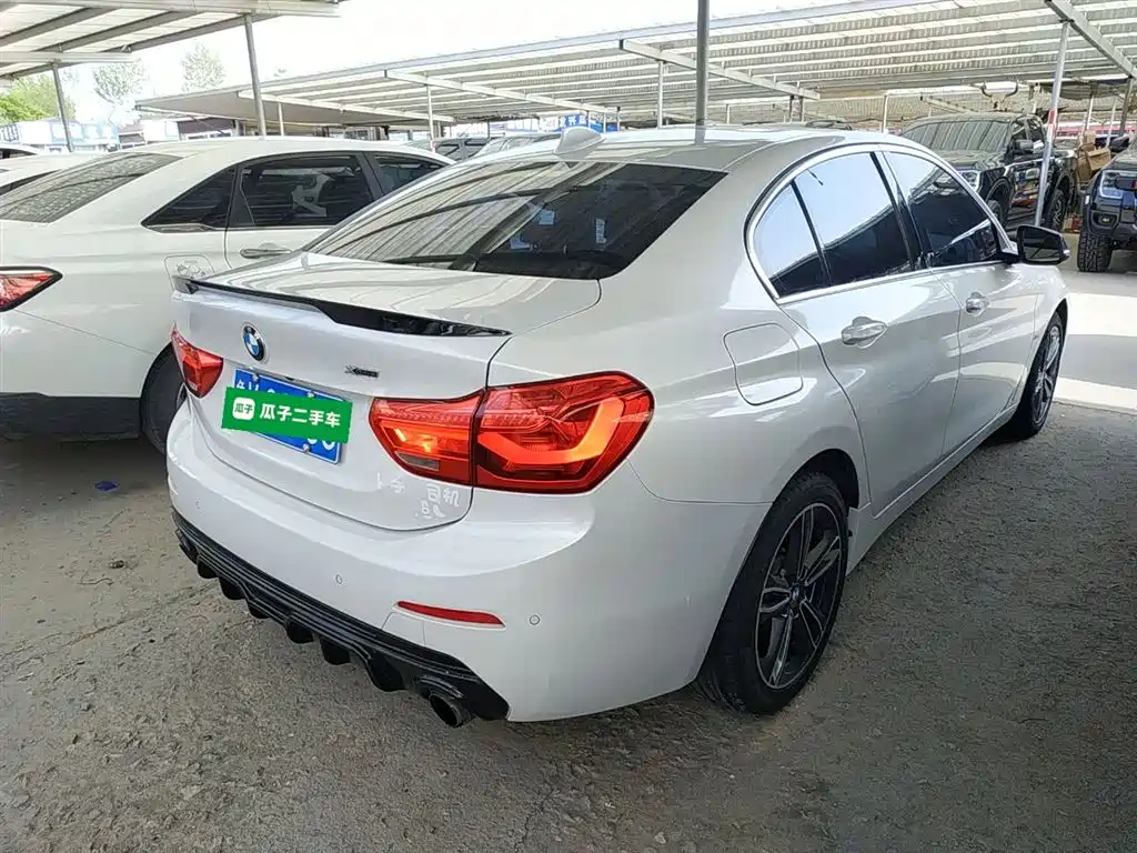 BMW 1 Series 2017 118i Sport фото 7