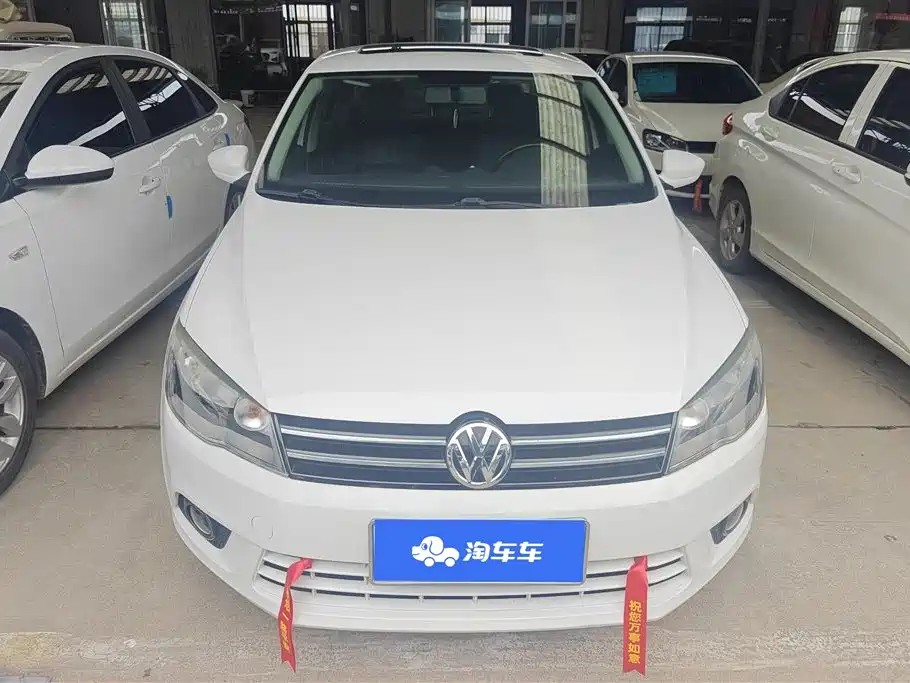 Volkswagen Jetta 2015 1.4L Manual Comfort фото 2