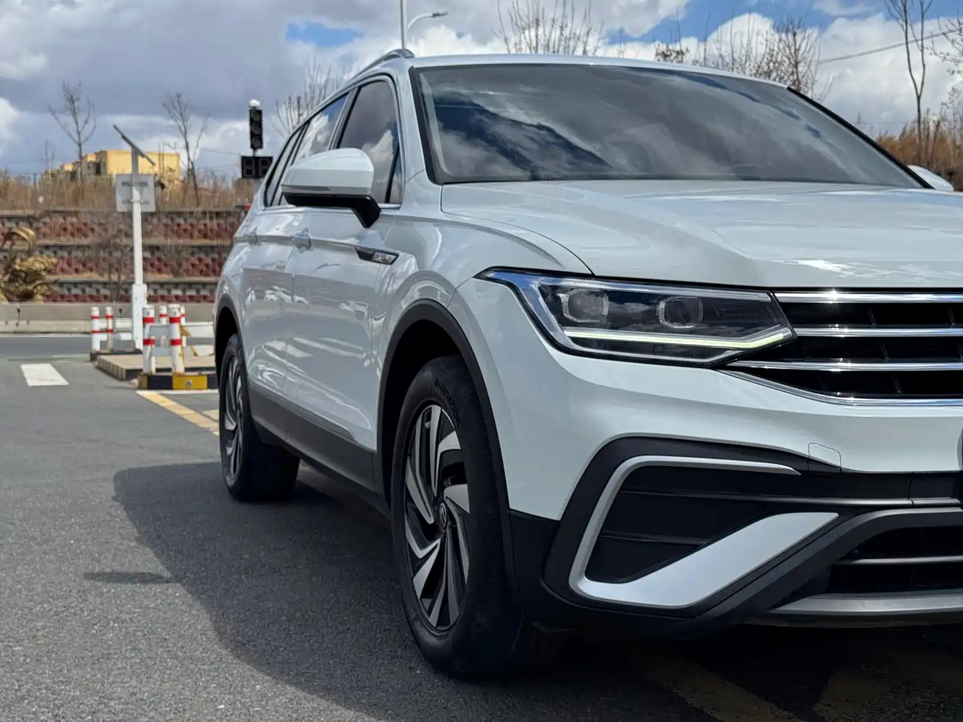 Volkswagen Tiguan L 2023 280TSI 2WD Trend Limited Edition фото 6