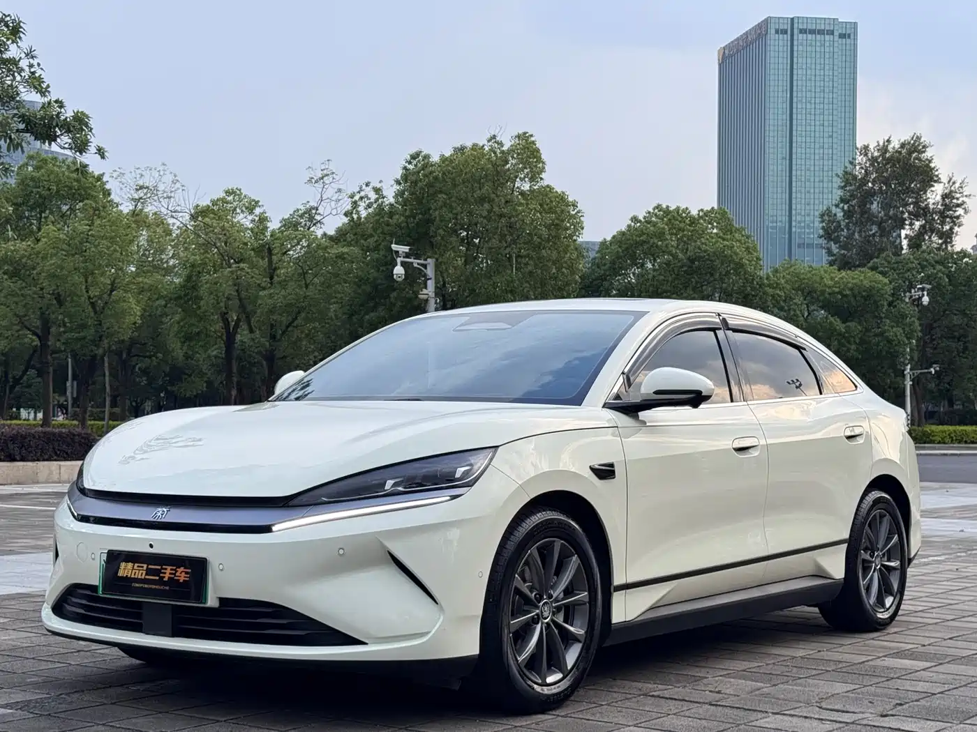 BYD Qin L 2025 EV 470KM Leading Edition