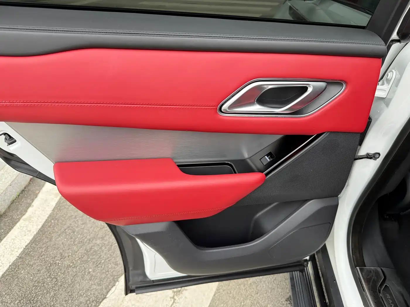 Land Rover Range Rover Velar 2018 P380 R-DYNAMIC SE фото 16