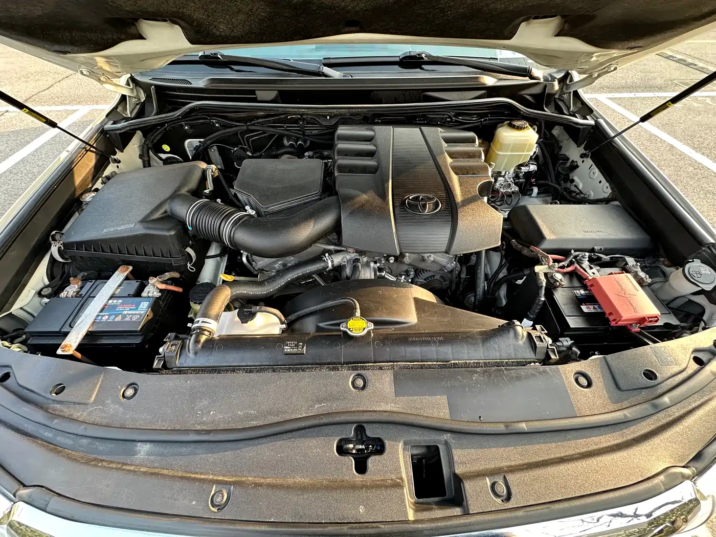Toyota Land Cruiser (Import) 2015 4.0L V6 Middle East Limited Edition фото 16