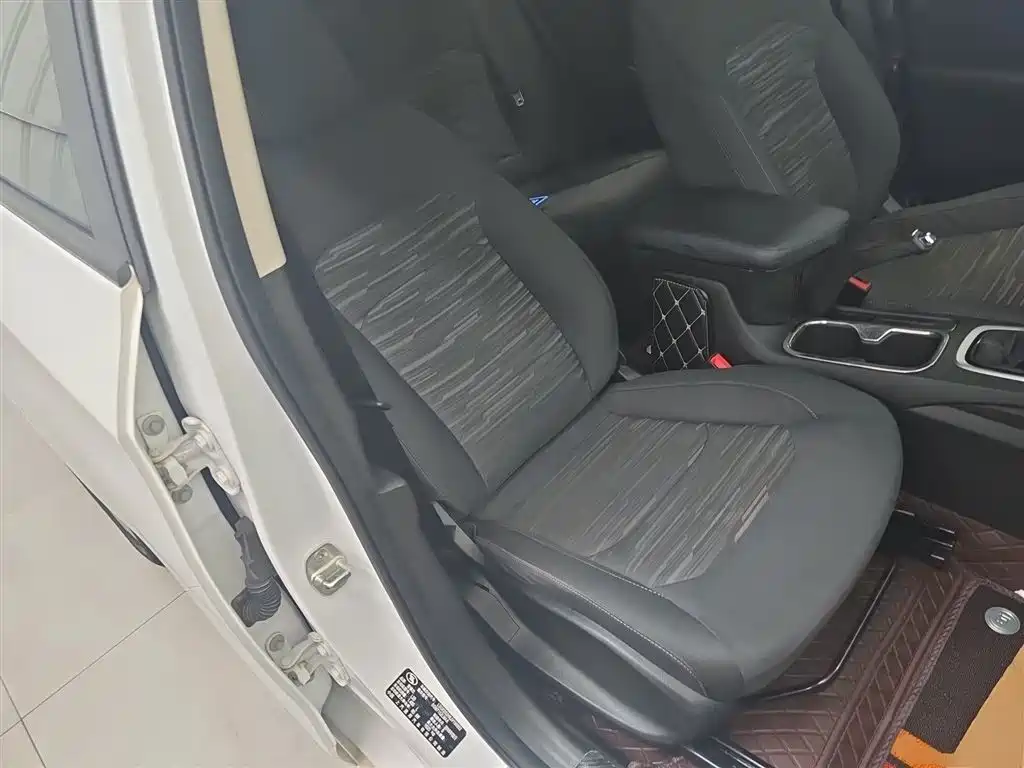 Chevrolet Cavalier 2018 320 Manual Delight Edition фото 25