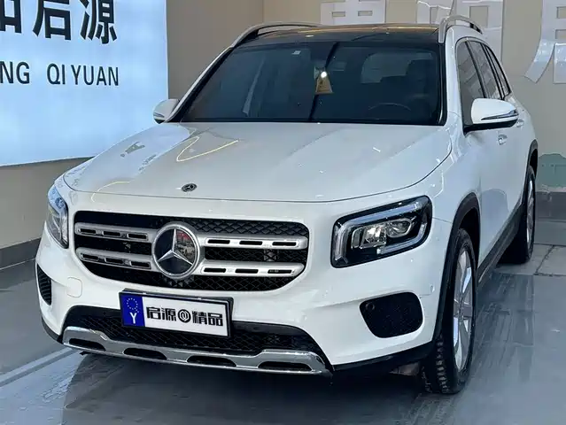 MERCEDES-BENZ GLB