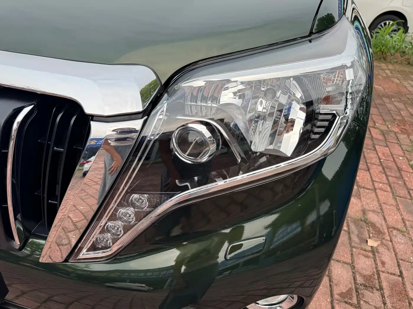 Toyota Prado (Import) 2014 2.7L Automatic Luxury фото 4