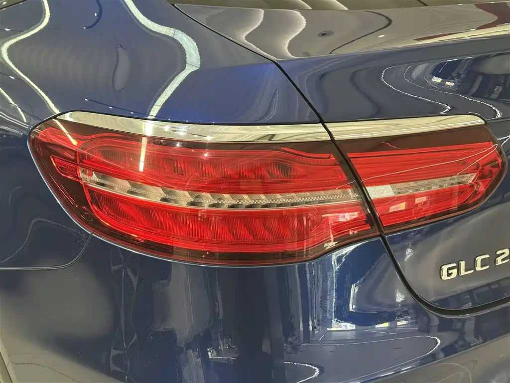 Mercedes-Benz GLC Coupe 2018 GLC 200 4MATIC Coupe SUV фото 21
