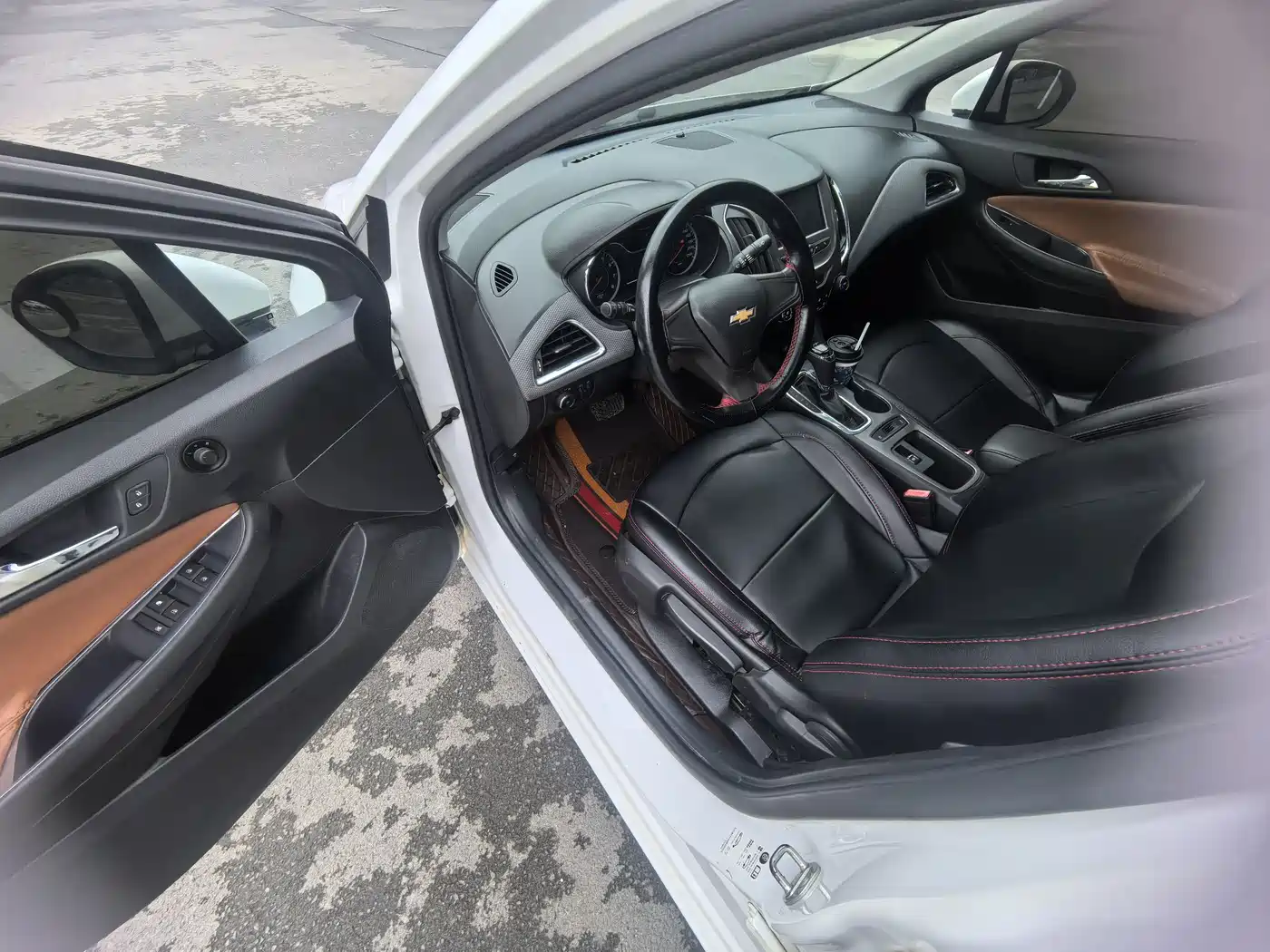 Chevrolet Cruze 2017 1.5L Automatic Pioneer Sunroof фото 9