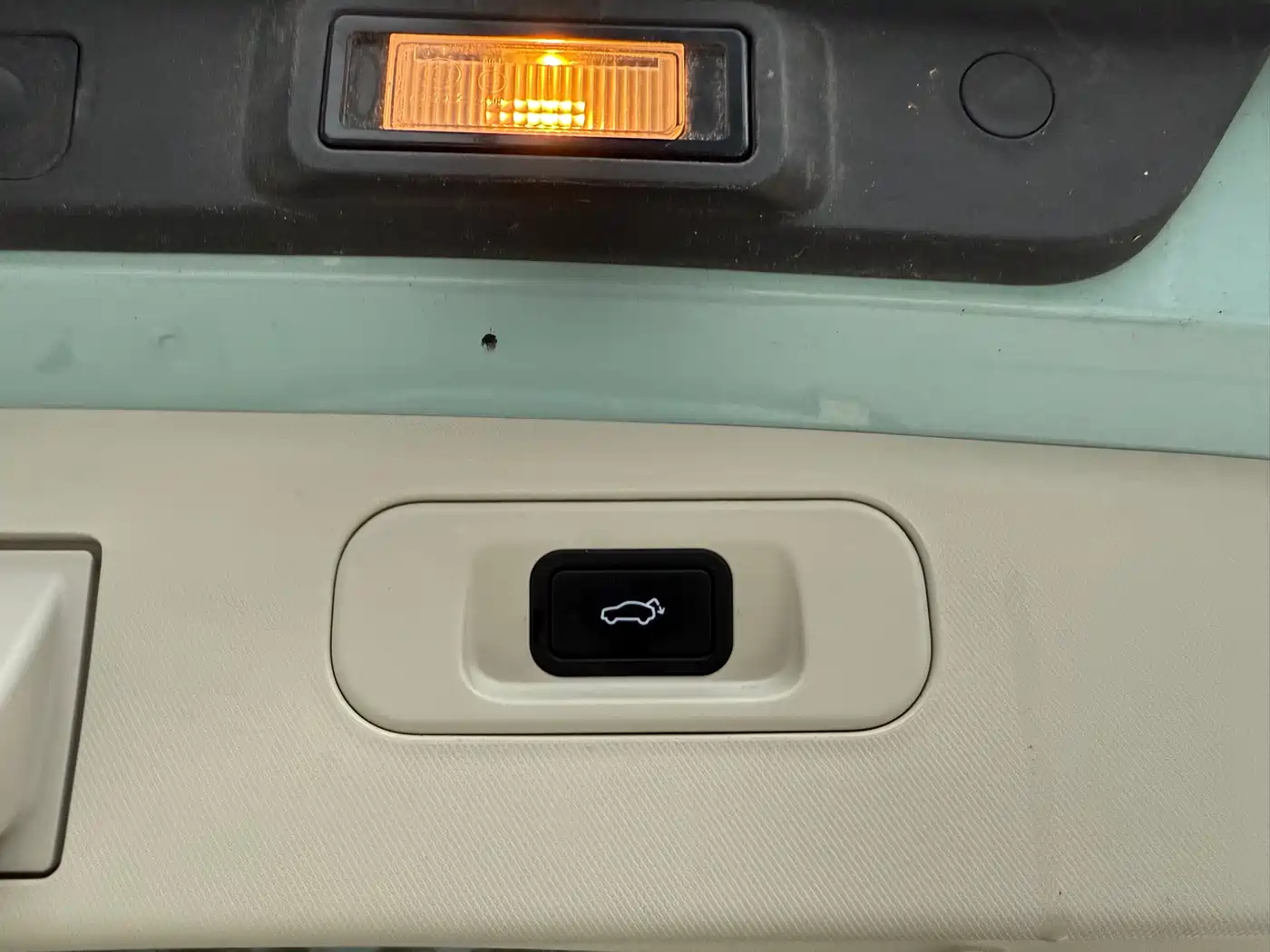 GEELY AUTOMOBILE GEELY ICON