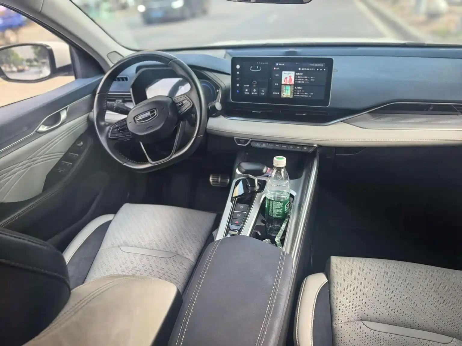 Фото 4 - Geely Preface