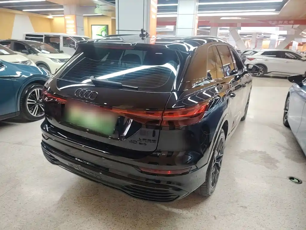 Audi Q5 e-tron 2024 2023 40 e-tron Starlight Edition Mecha Package