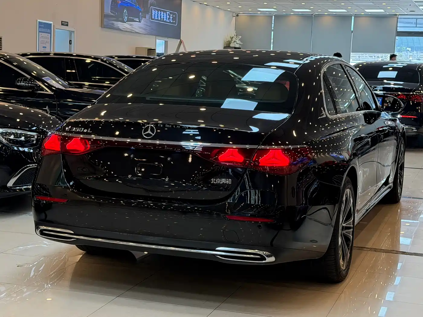 Mercedes-Benz E-Class New Energy 2024 2024 E 350 e L Plug-in Hybrid Sedan
