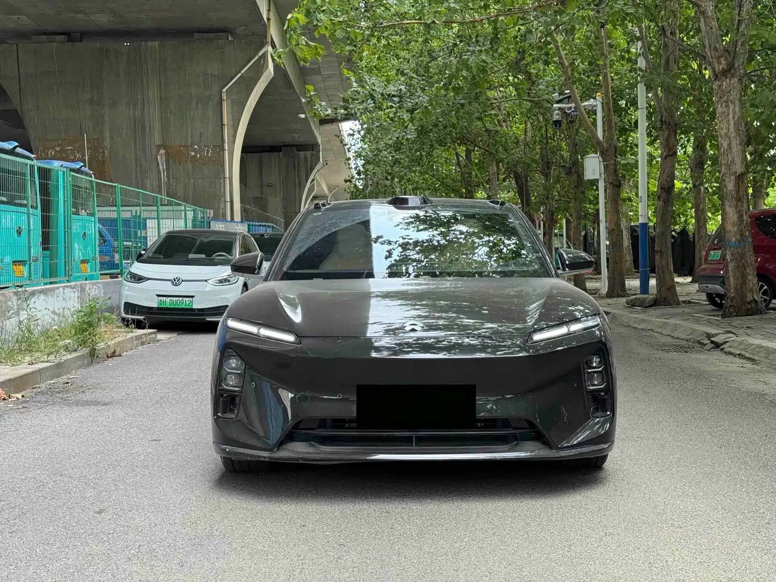 Photo 2 - NIO ET5T