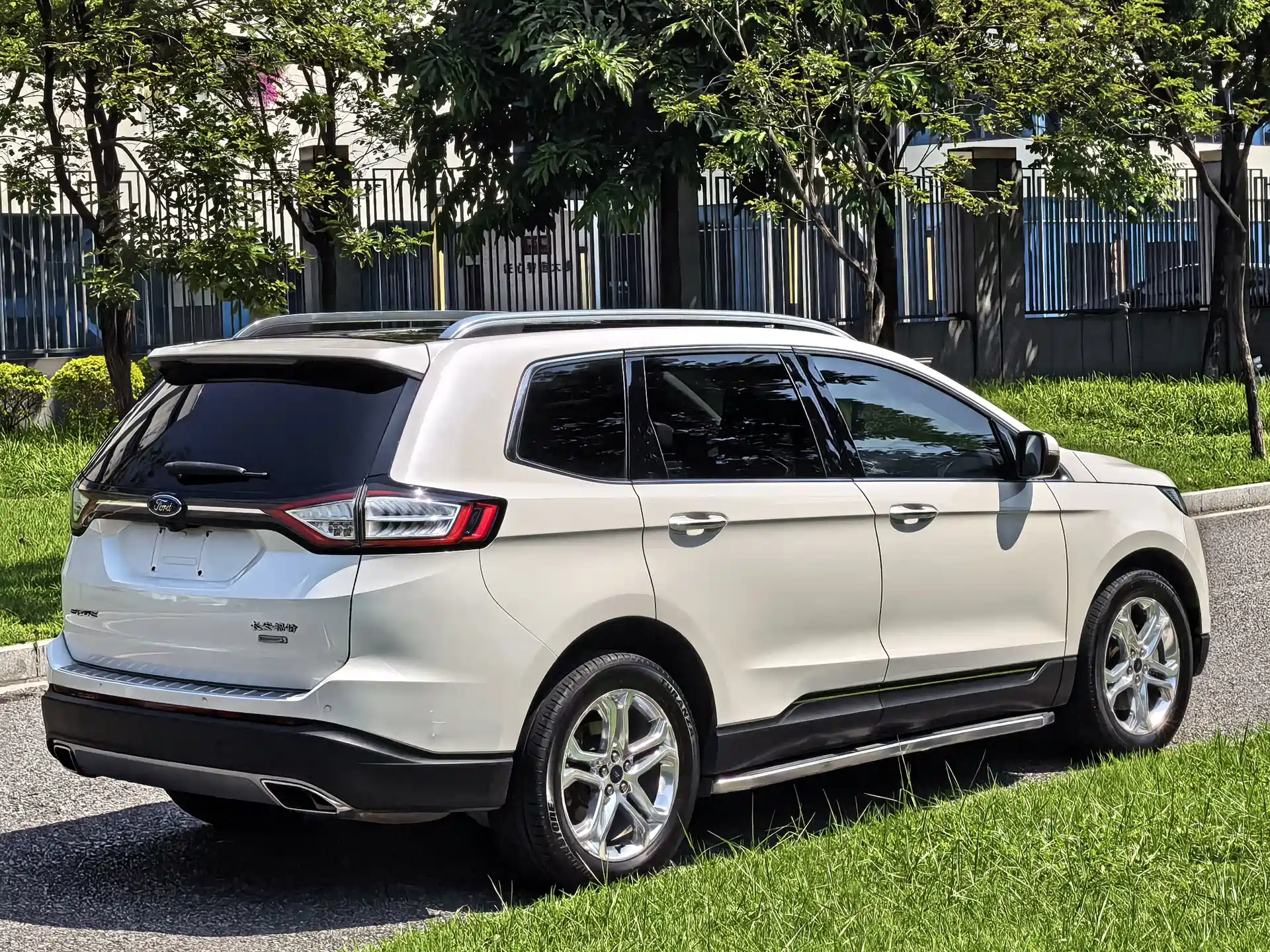 Фото 5 - Ford Edge
