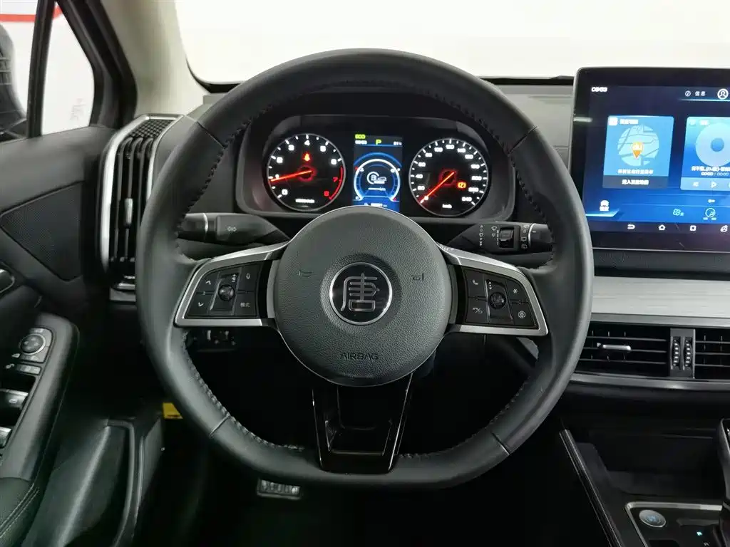 BYD Tang 2018 2.0T Automatic Smart Connection Noble Edition 7-Seater China V фото 11