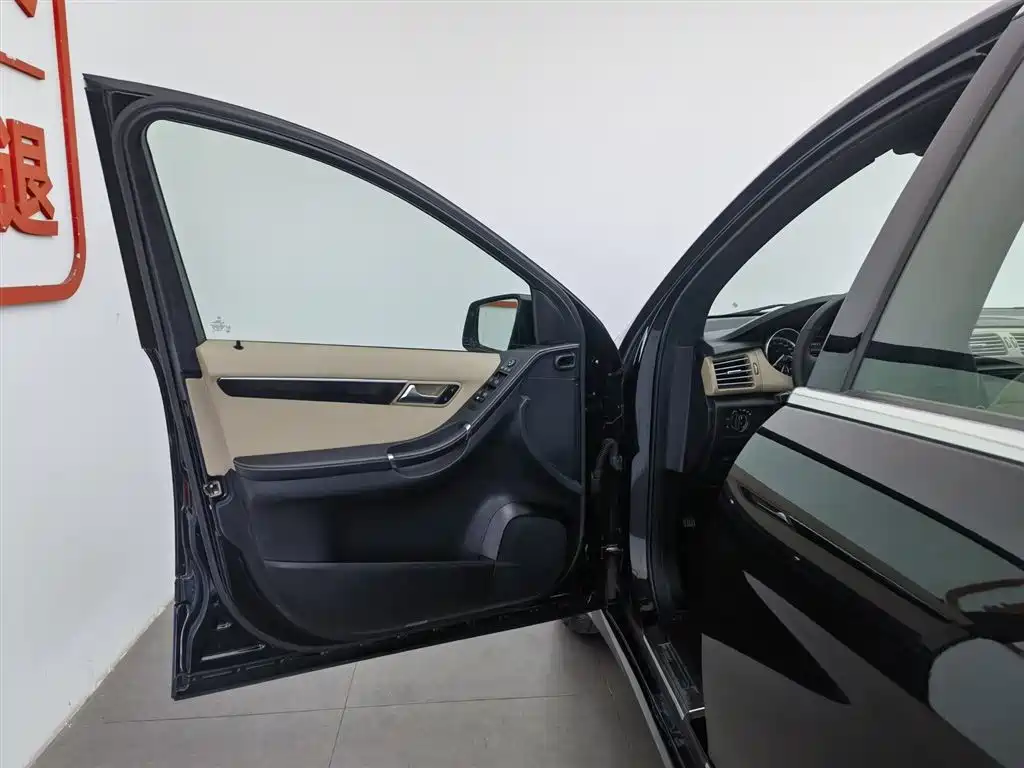 Mercedes-Benz R-Class 2015 R 320 4MATIC Luxury фото 8