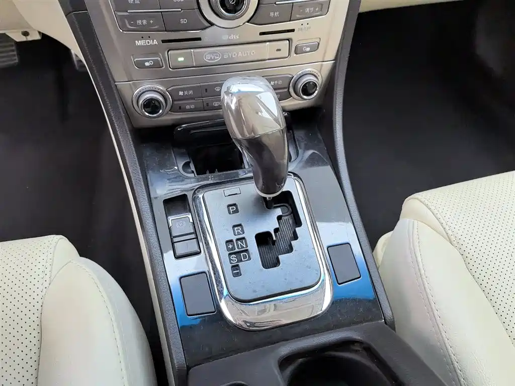 BYD Surui 2013 1.5TID Automatic Luxury фото 13