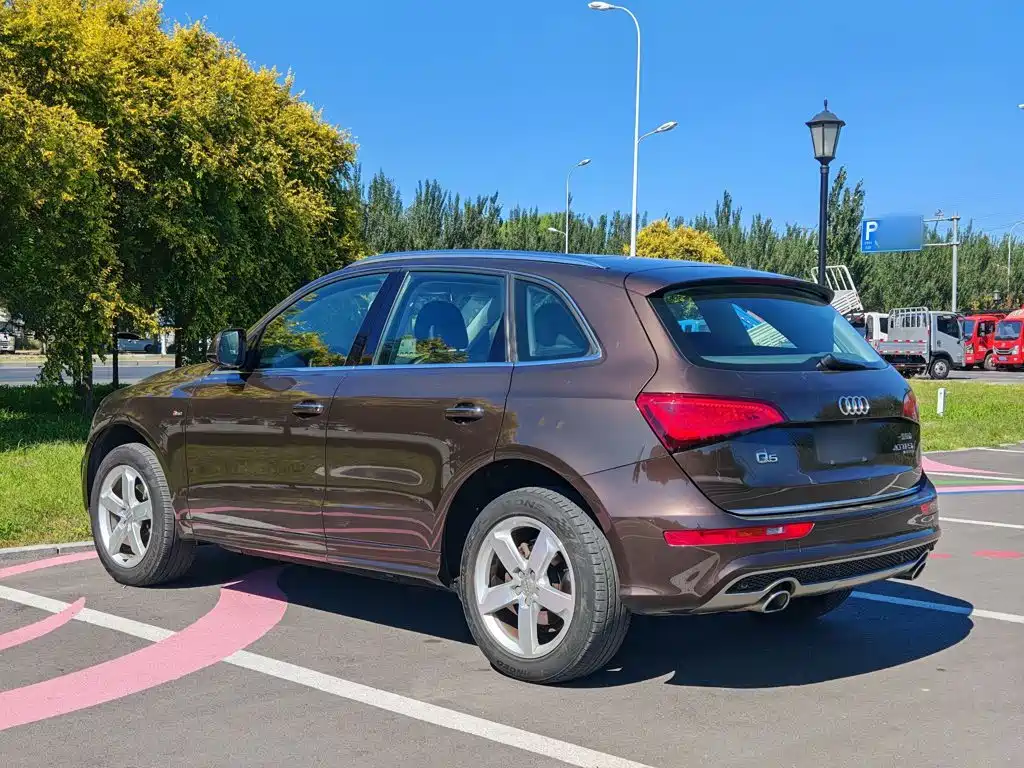 Audi Q5 2018 2017 Plus 40 TFSI Technology