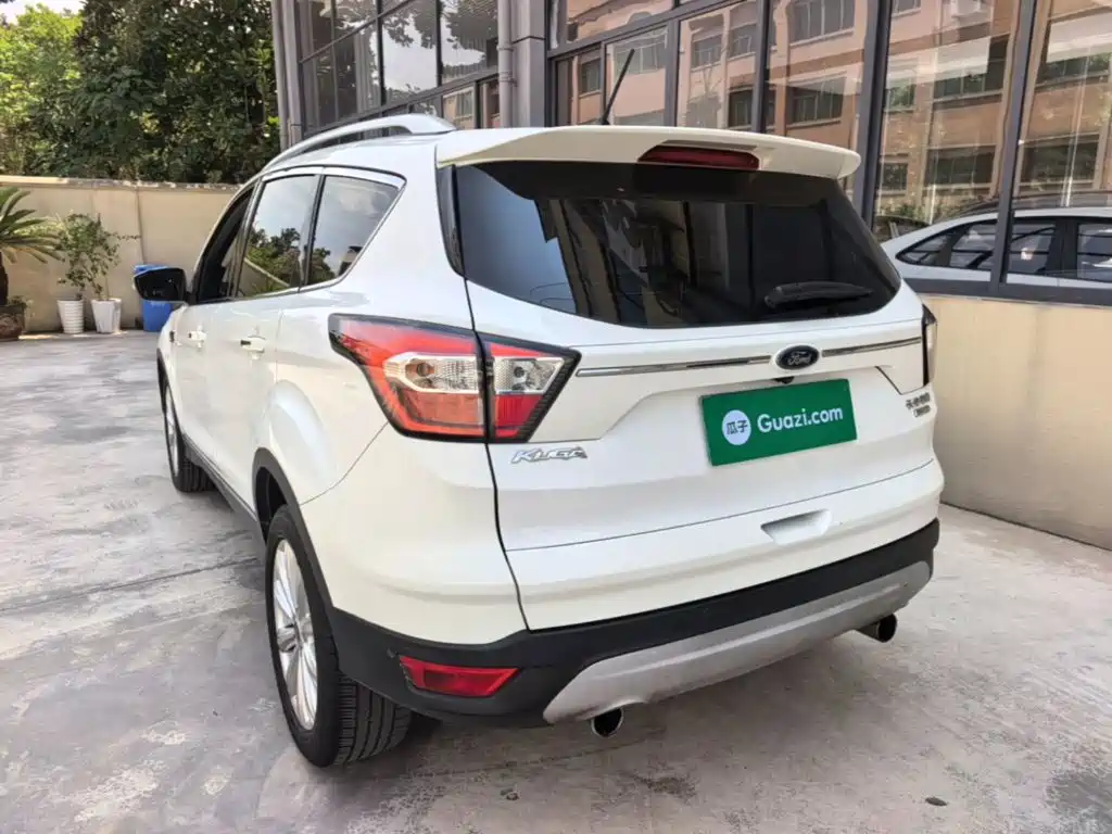Photo 5 - Ford Kuga