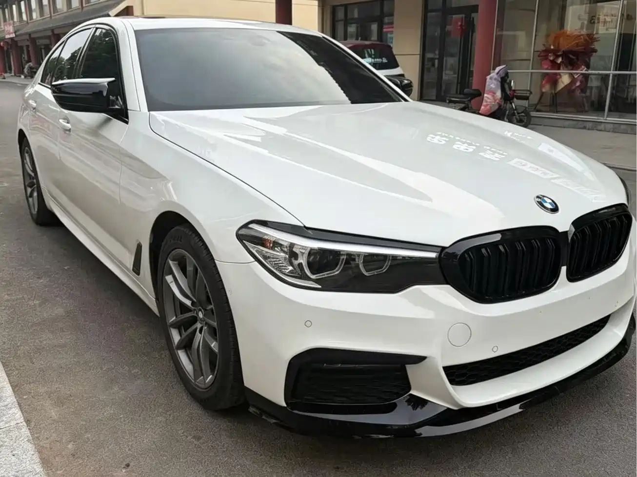BMW 5 Series (Import) 2019 525i M Sport Package фото 2