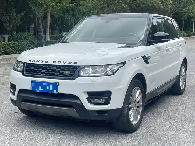 Land Rover Range Rover Sport 2017 3.0 SC V6 SE — фото 1