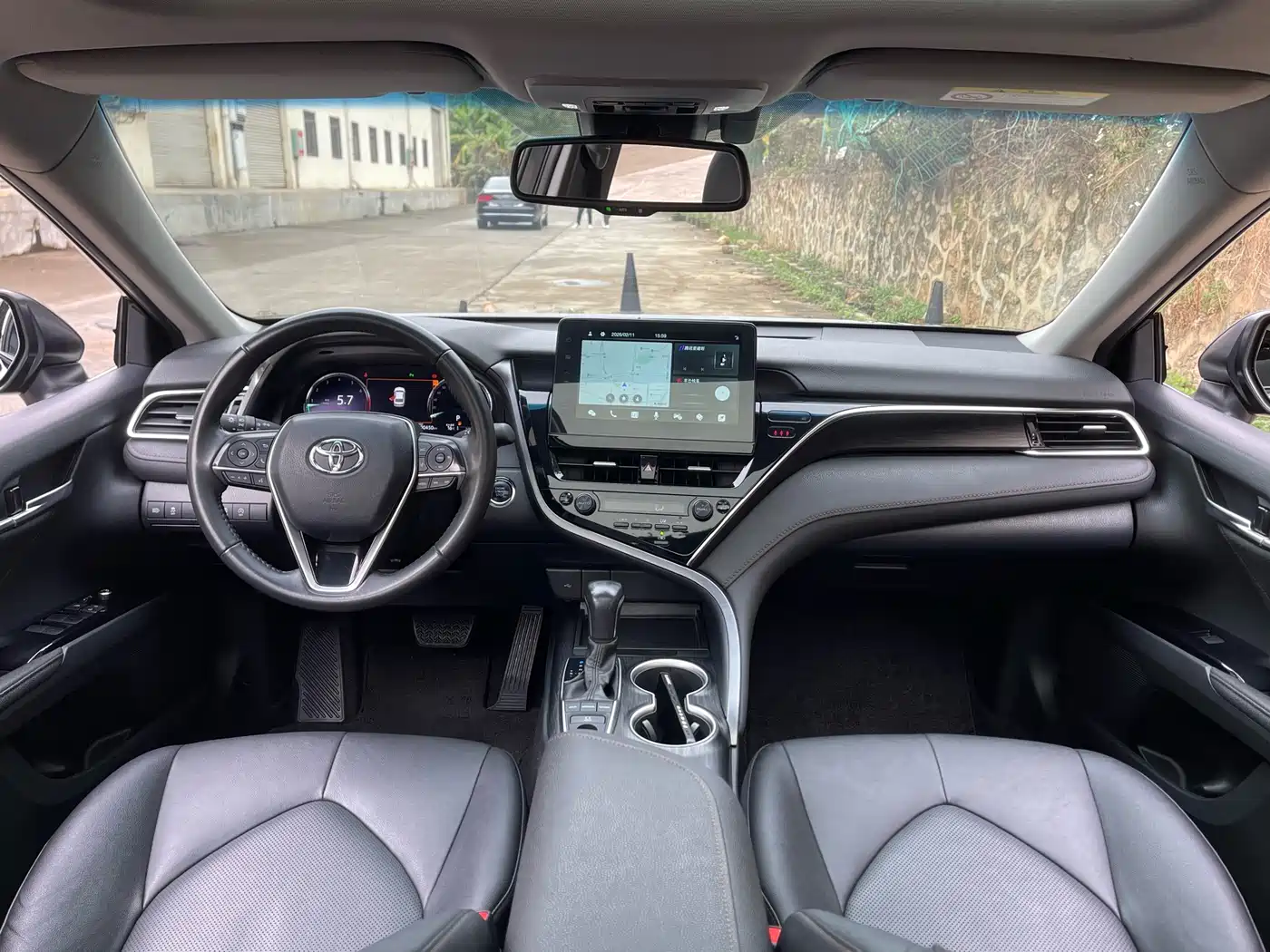 Toyota Camry 2021 2.5G Luxury Edition фото 5