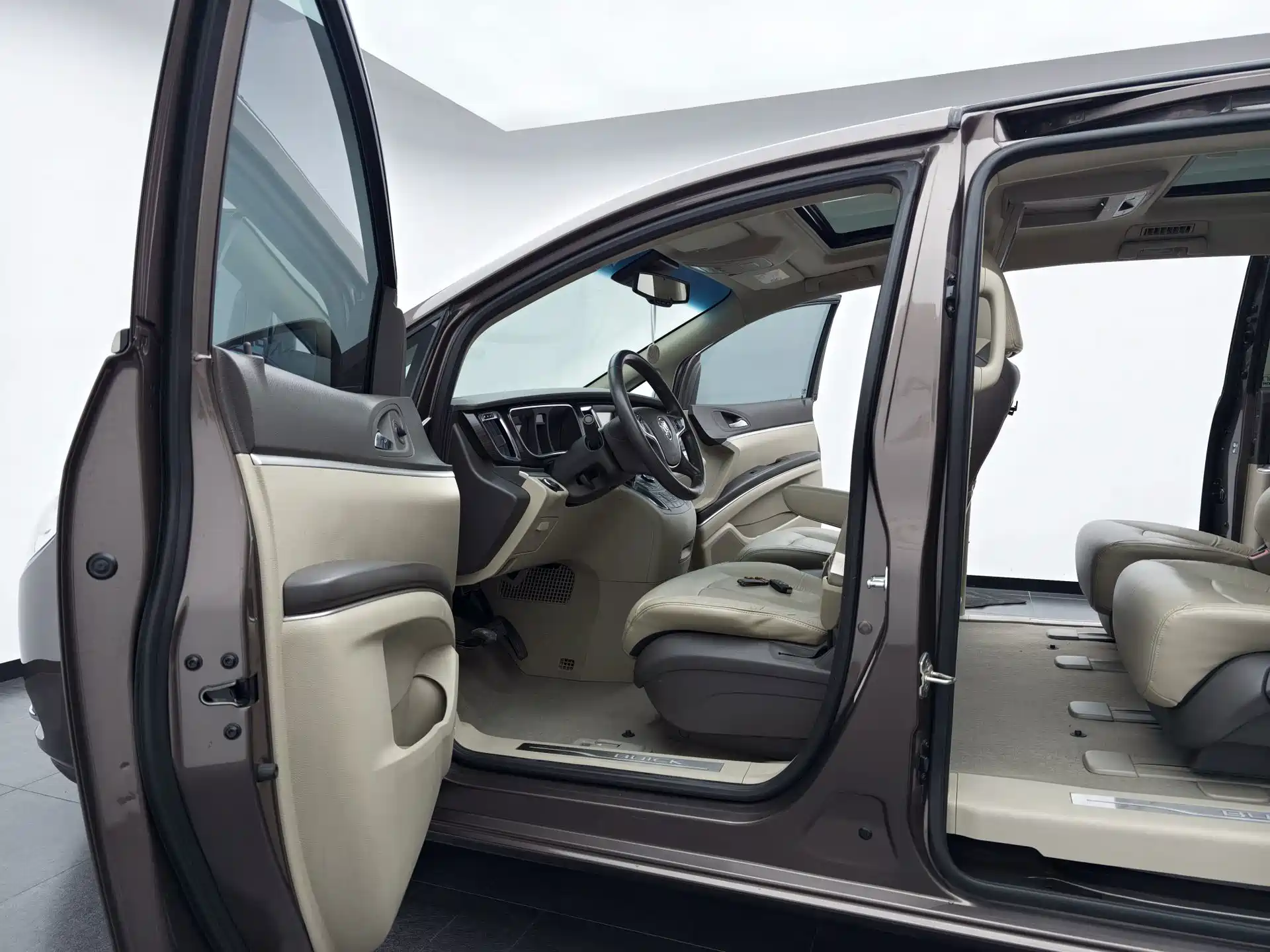 Фото 9 - Buick GL8