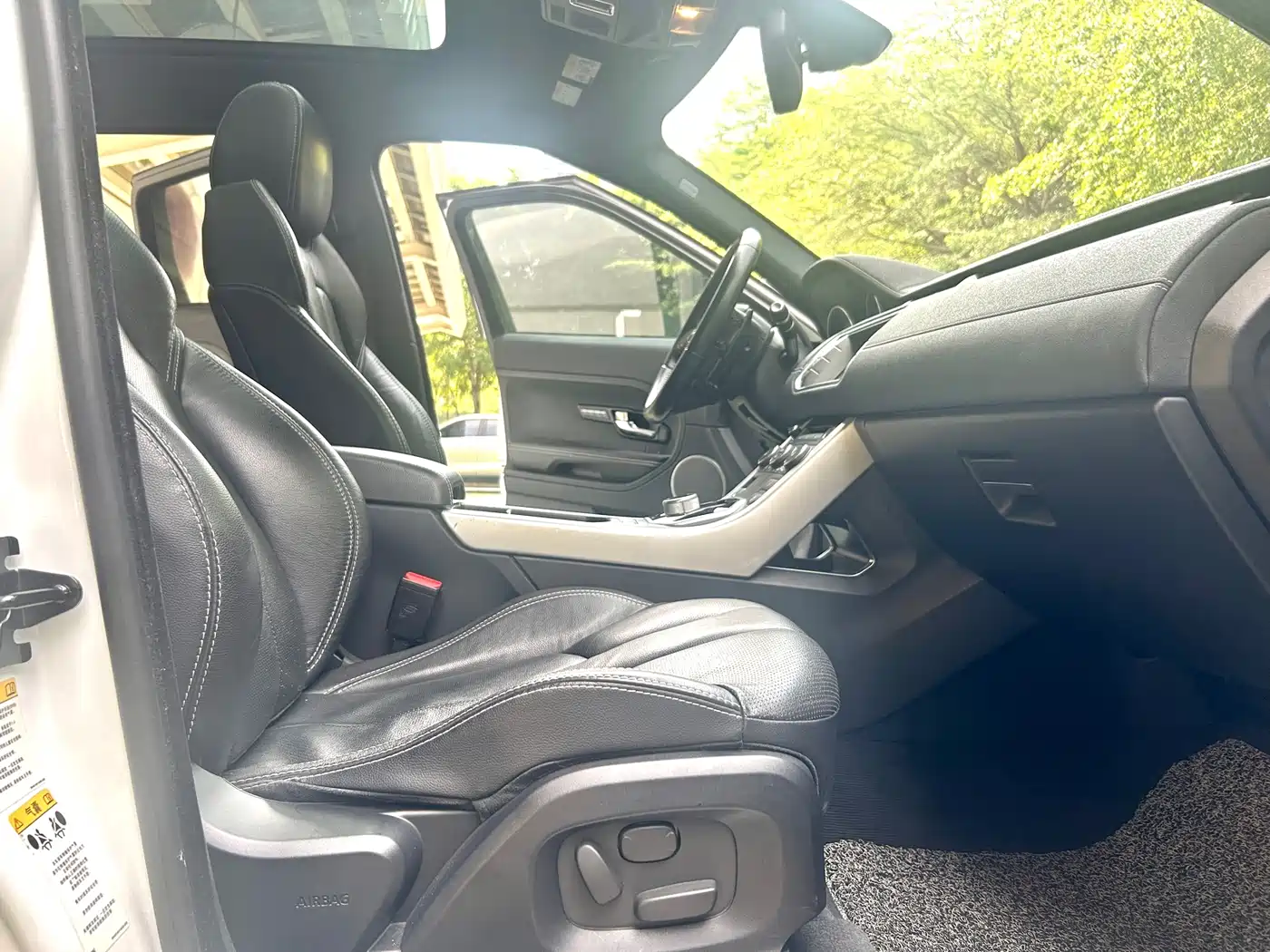 Land Rover Range Rover Evoque (Import) 2013 2.0T 5-door Dynamic Edition фото 14