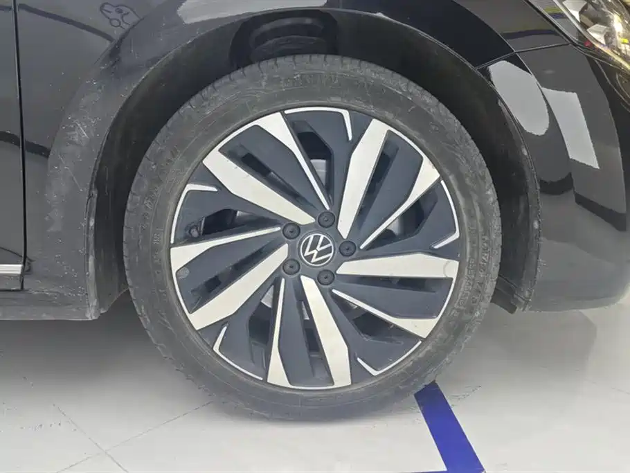 Volkswagen Passat 2022 330TSI Starlight Elite Edition фото 6