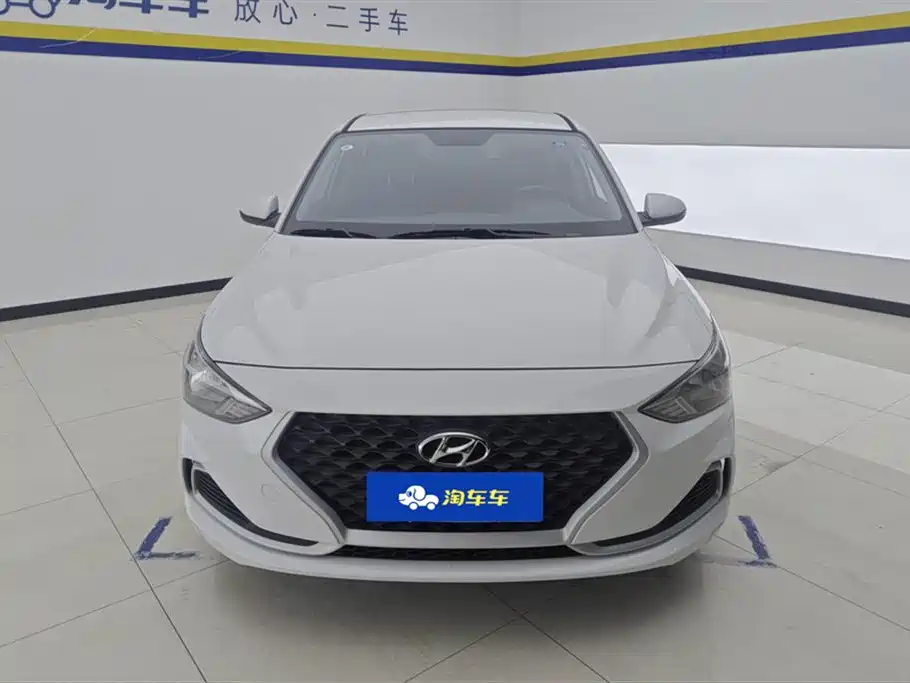 Hyundai Elantra 2020 1.6L Auto GL Pleasing Edition фото 2