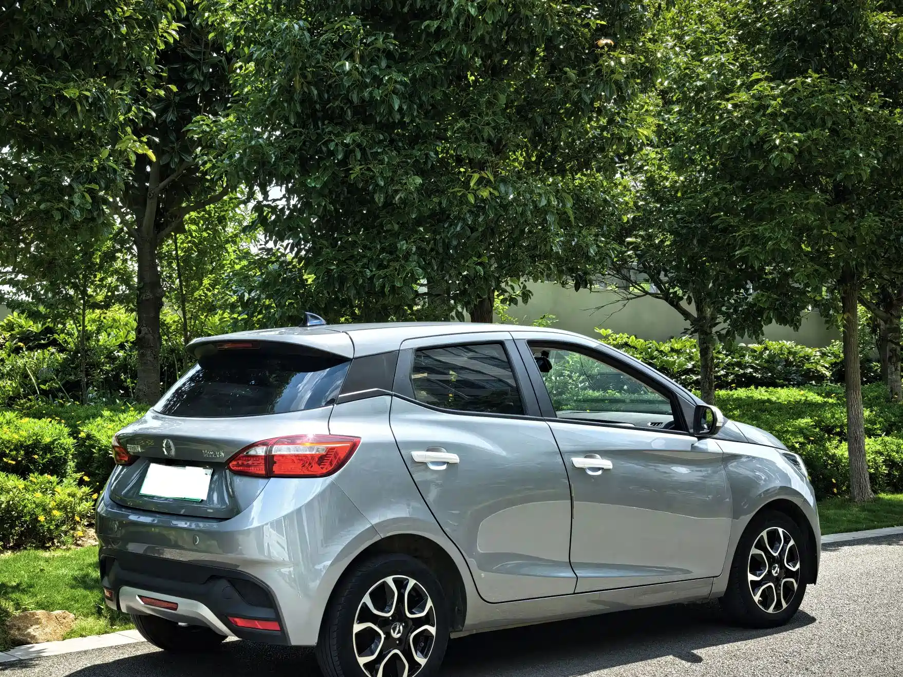 Photo 4 - JMCG New Energy Yizhi EV3