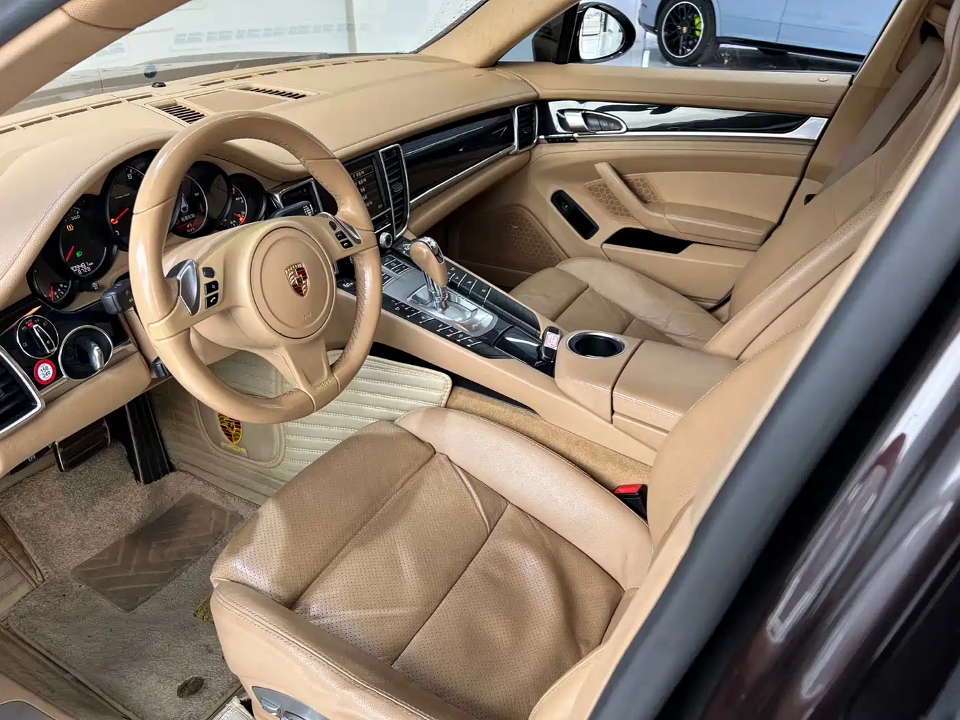 Porsche Panamera 2014 Panamera 3.0T фото 11