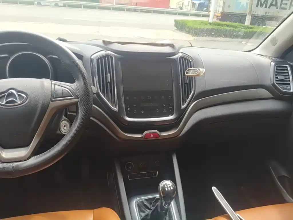 Changan Oshan Changan Oushang CX70 2016 2016 1.6L Manual Luxury