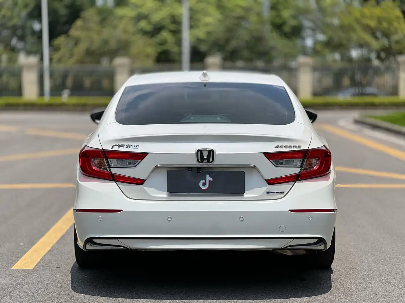 Фото 6 - Honda Accord