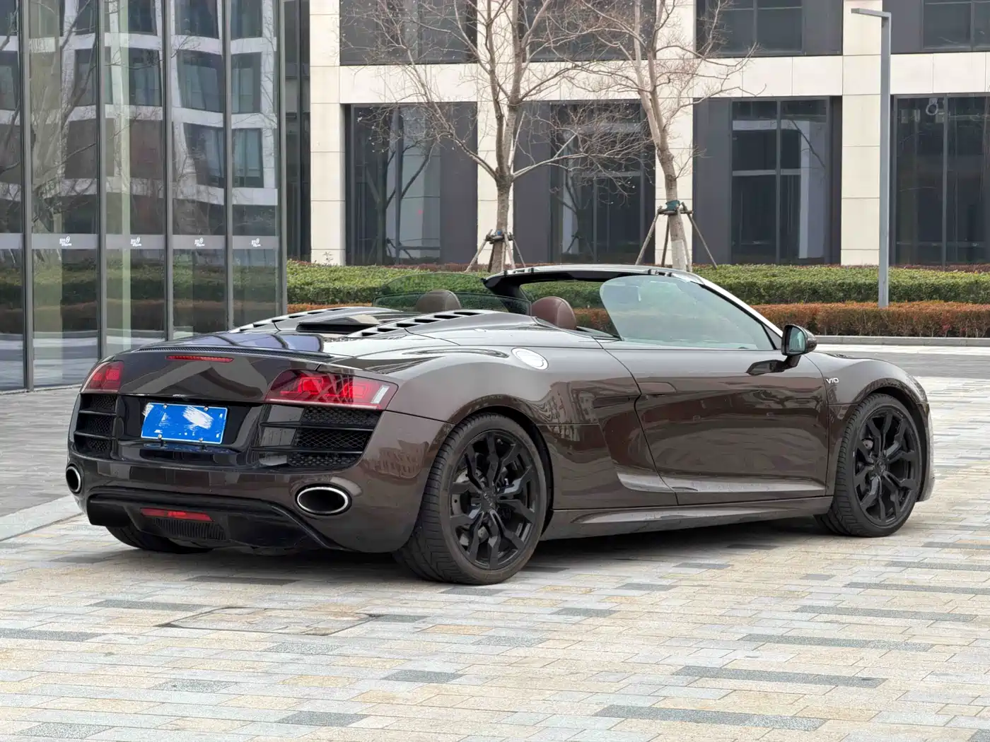 Audi R8 2011 Spyder 5.2 FSI quattro фото 4