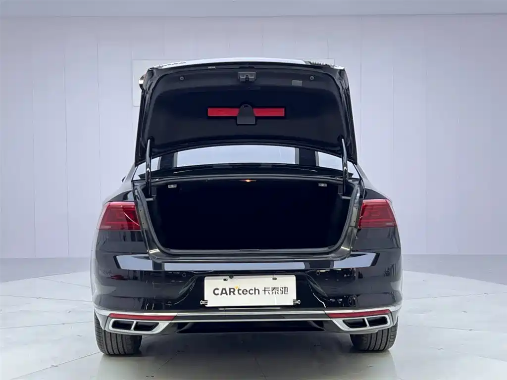 Volkswagen Magotan 2023 2 Million Units Anniversary Edition 330TSI DSG Leading Type фото 9