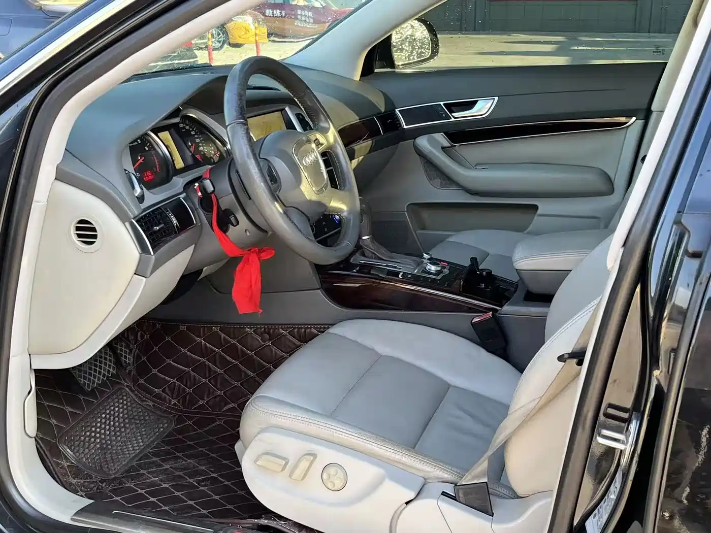 Фото 8 - Audi A6L