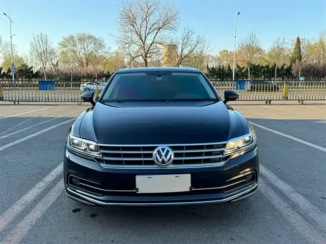 VOLKSWAGEN HUIANG