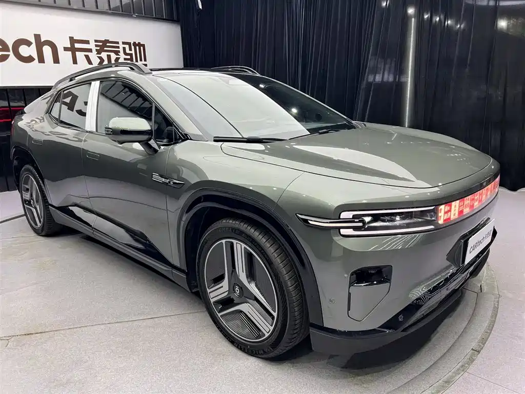 CHANGAN E07